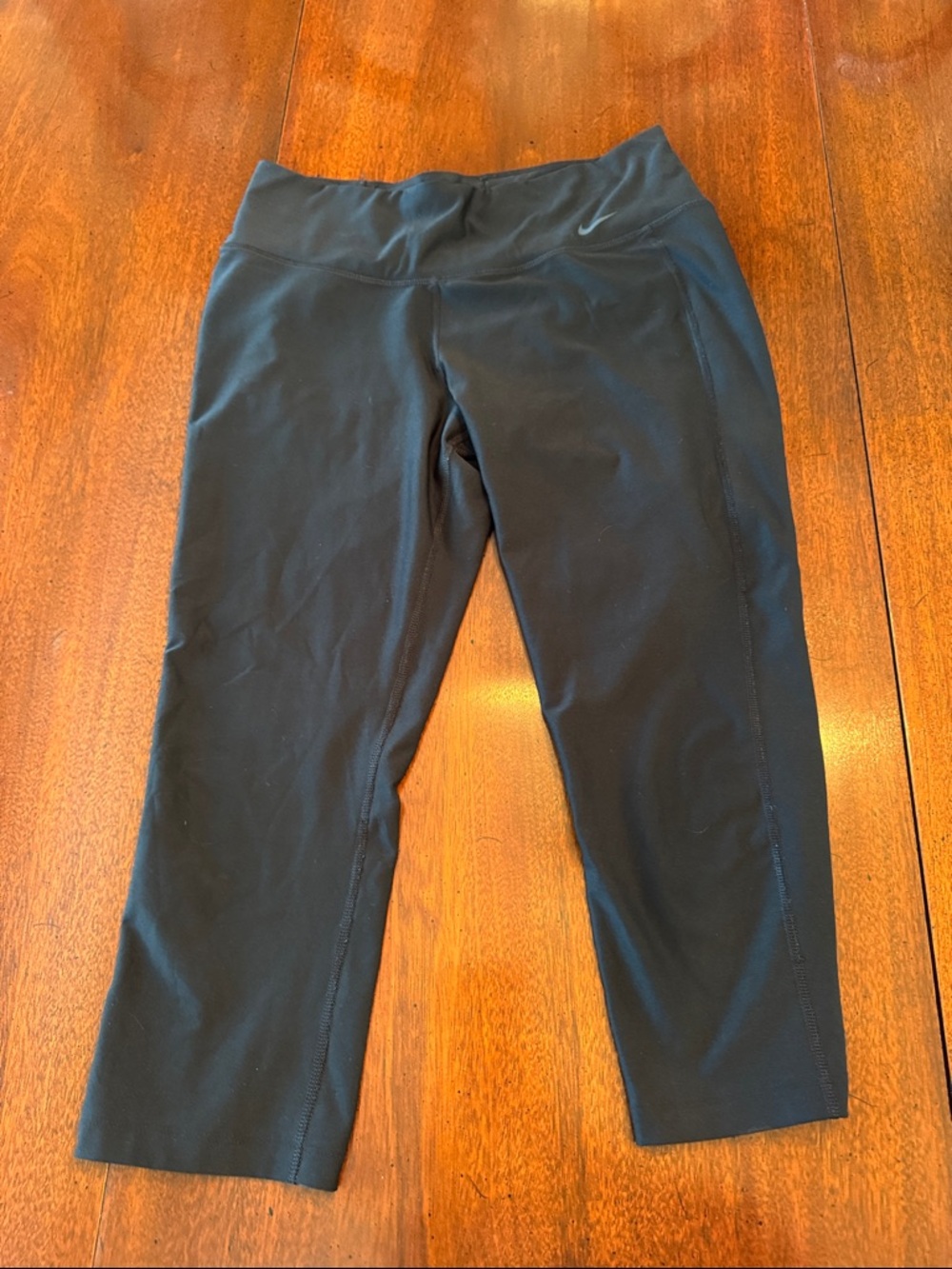 Nike Black Capri Performance Leggings